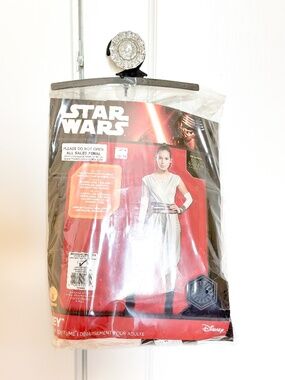 Disney’s Star Wars ‘Rey’ Adult Costume M